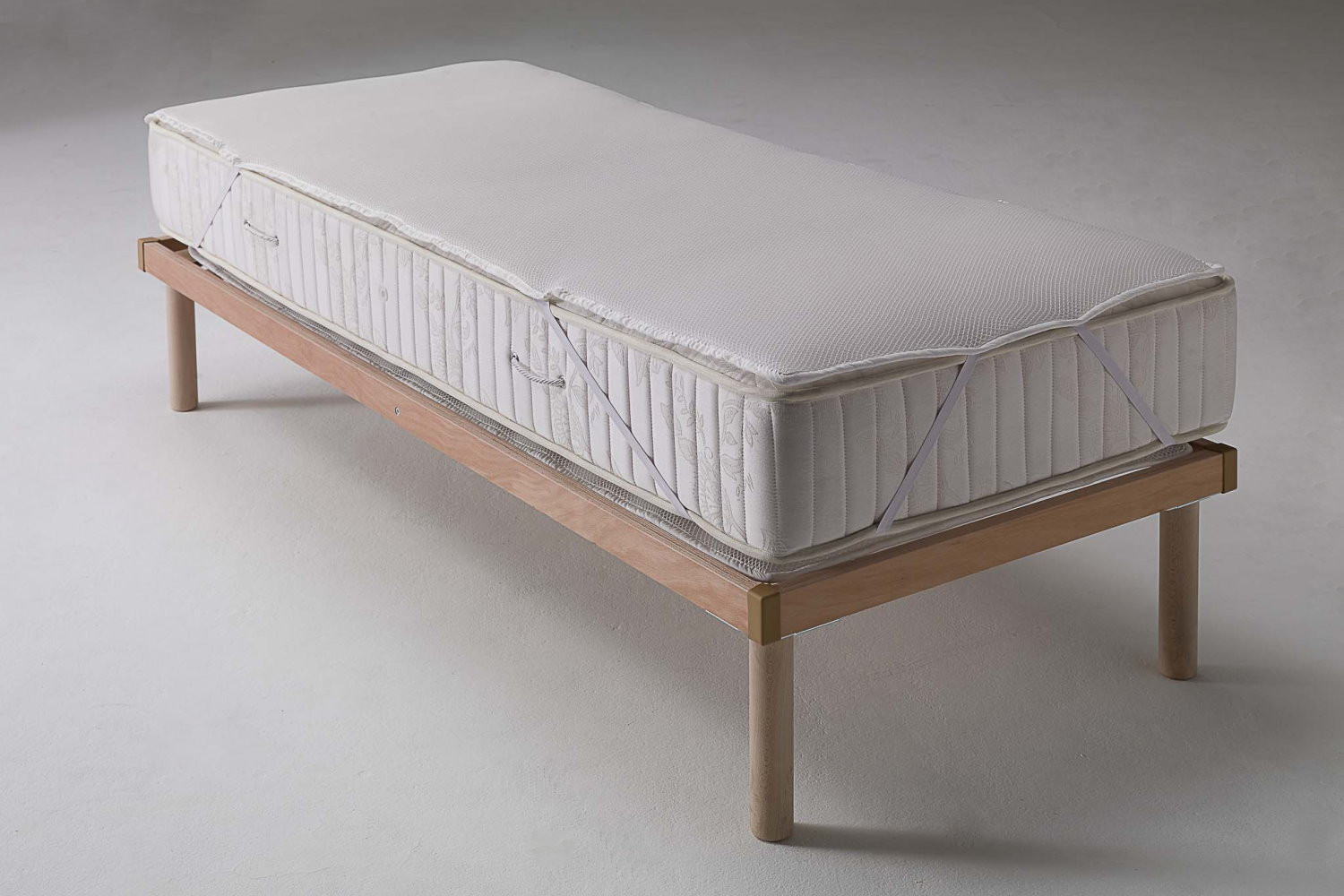 air mattress with topper