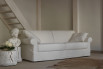 Klassisches Sofa aus Stoff mit seitlichen Schleifen