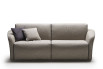 Groove 2-Sitzer Sofa, hohe Armlehnen. Untergestell aus verchromtem Stahlrohr